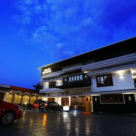 Ahlan Luxury Rooms Kochi Exterior photo