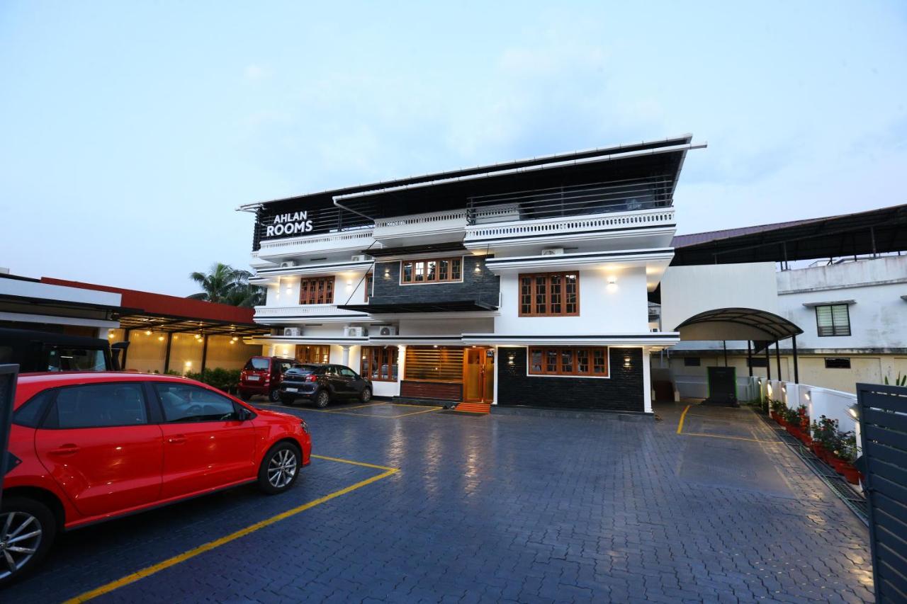 Ahlan Luxury Rooms Kochi Exterior photo